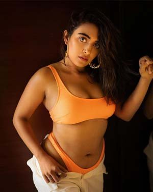 Cute Call Girl in Bangalore