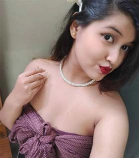 Kolkata aged housewife Call Girl